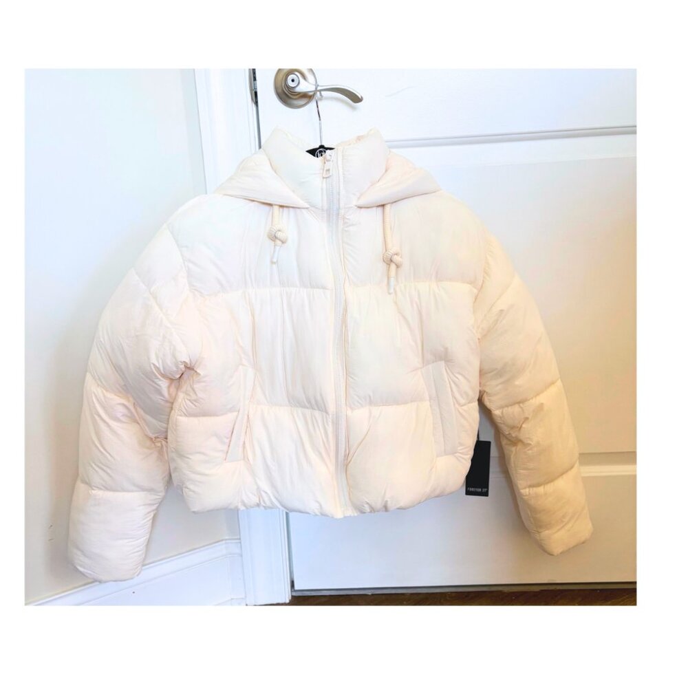 Hooded Cropped Puffer Jacket | Medium